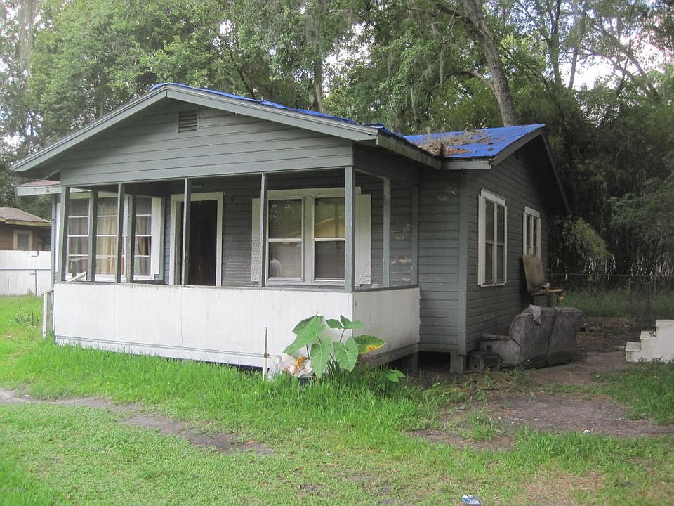 1st image of 613 Saint Clair St