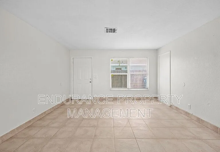 147 W 28th St — Photo 7