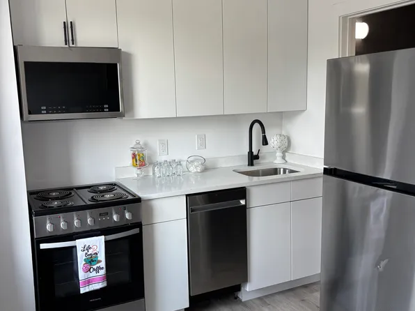 1252 Main St #2B, East Hartford, CT 06108