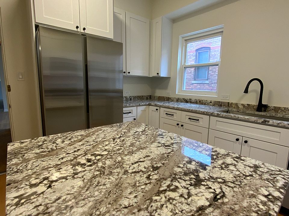 1st image of 2528 N California Ave APT 2R