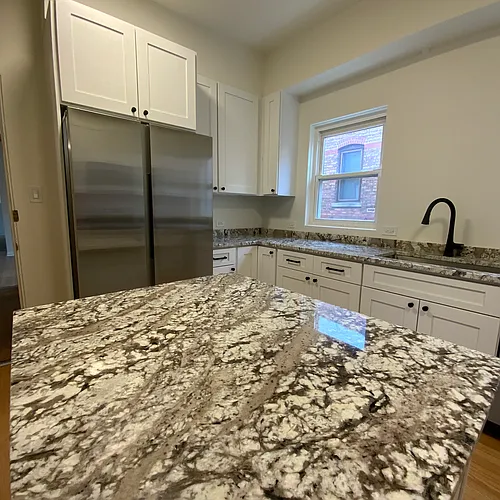 2528 N California Ave #2R Photo 1 2528 N California Ave #2R Photo 1
