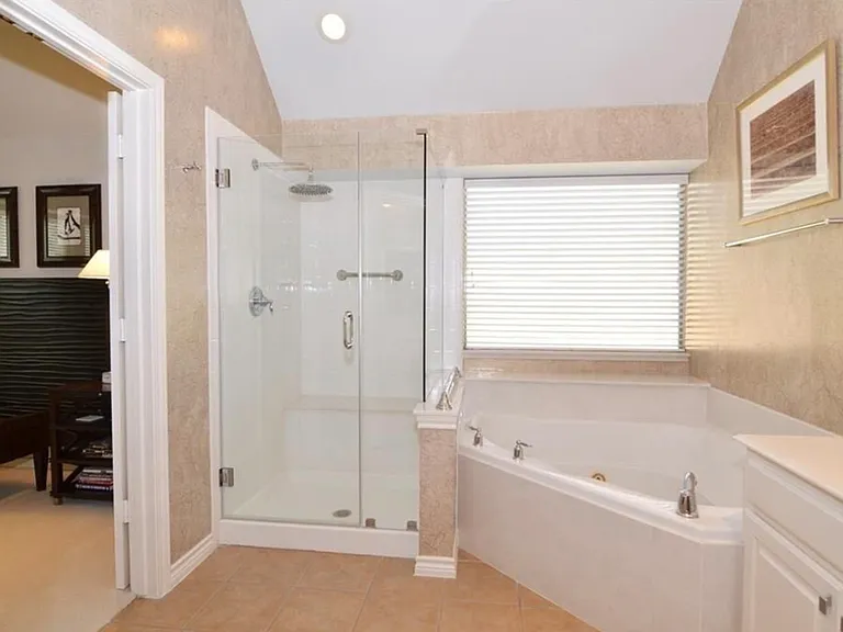 714 Pelican Hills Dr — Photo 11