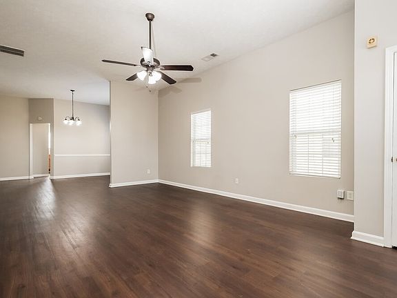 4th image of 2145 Uptown Sq