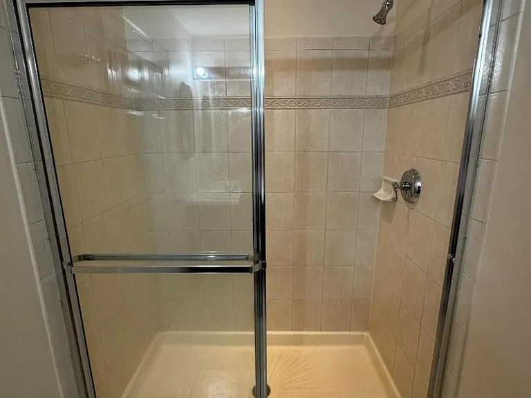 533 Coventry Dr — Photo 25