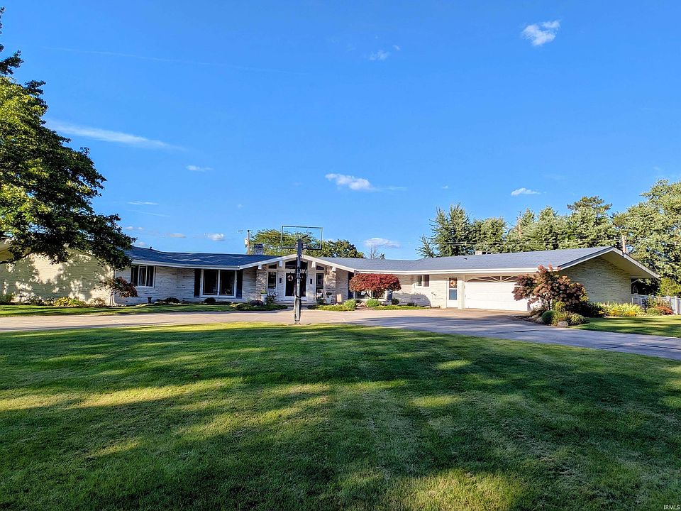 1st image of 815 Sycamore Ln