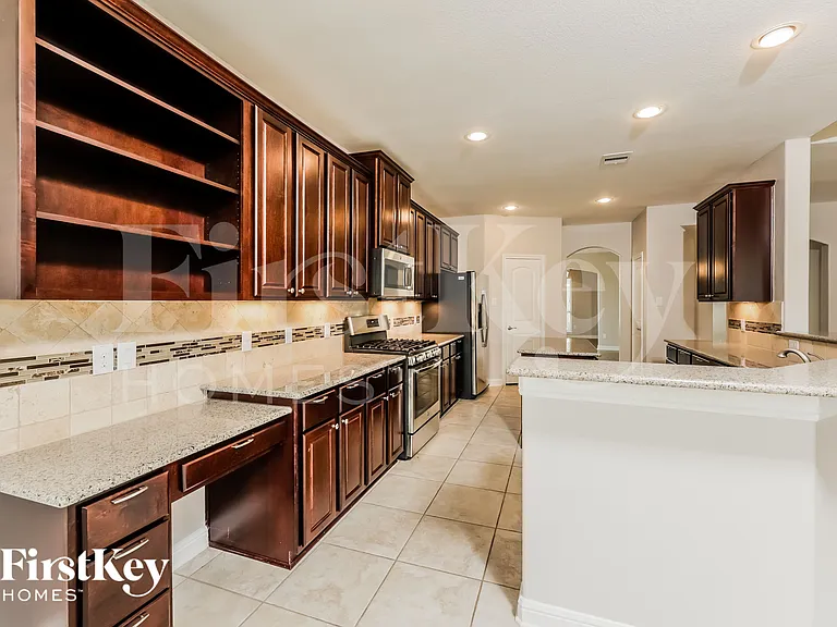 16827 W Whimbrel Cir — Photo 6