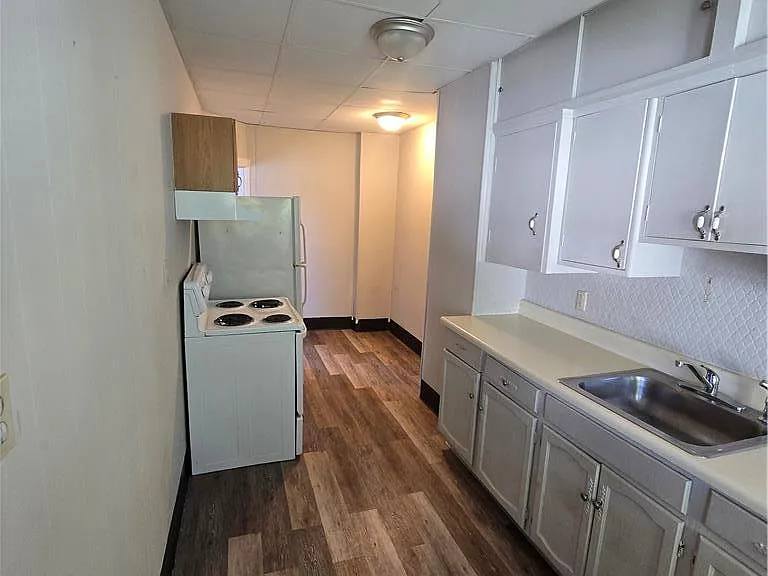 708 Linden St #2 — Photo 5