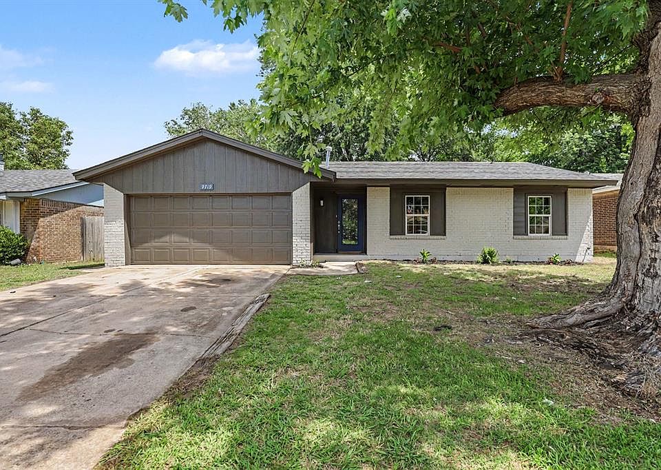 1st image of 9719 NE 3rd Pl