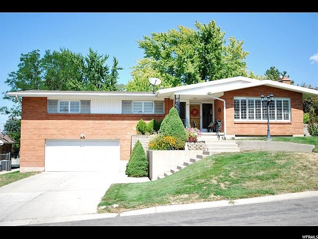 1st image of 2897 E Bonnie Brae Ave