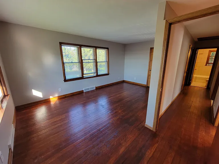 8707 E State St — Photo 17