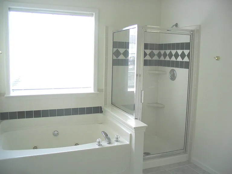 330 Waddington Trl — Photo 6