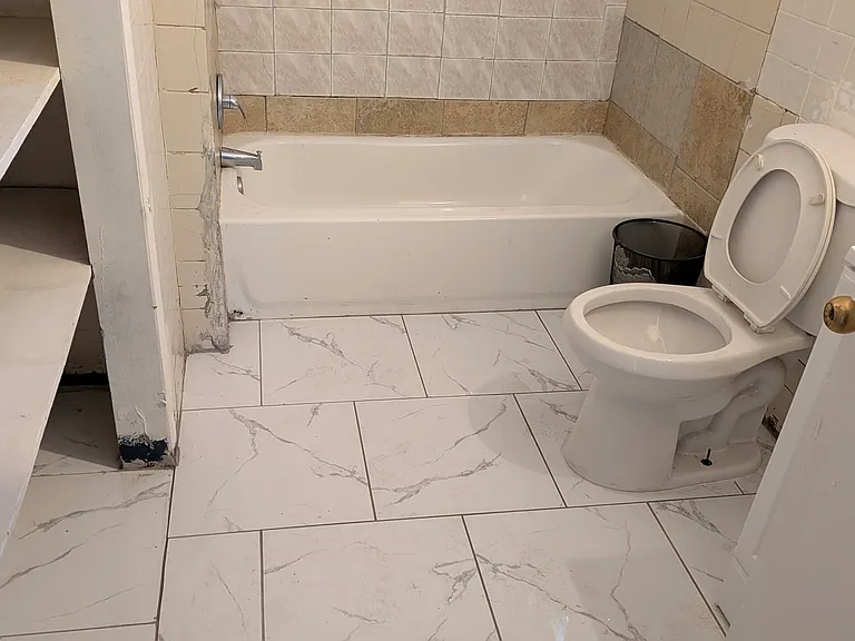 326 Elm St — Photo 3