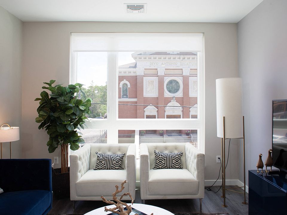 Model Unit - Living Room