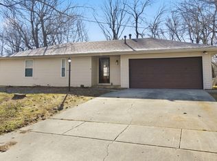 2918 E Monroe Ter, Springfield, MO 65802