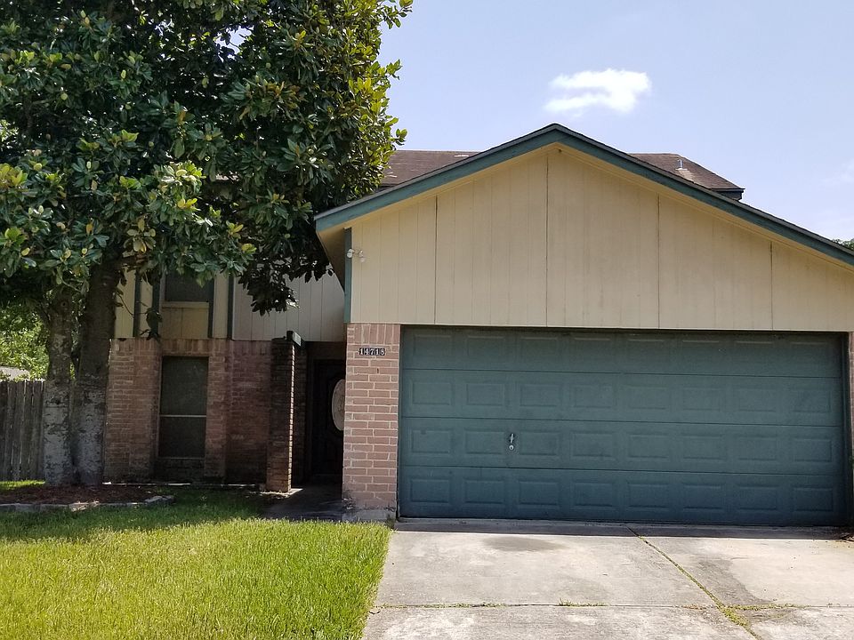 1st image of 14718 Carriage Park Dr