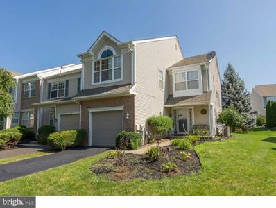 31 Honey Locust Ln, Newtown, PA, 18940