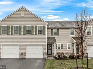 137 N Village Cir #U-0114, Palmyra, PA 17078