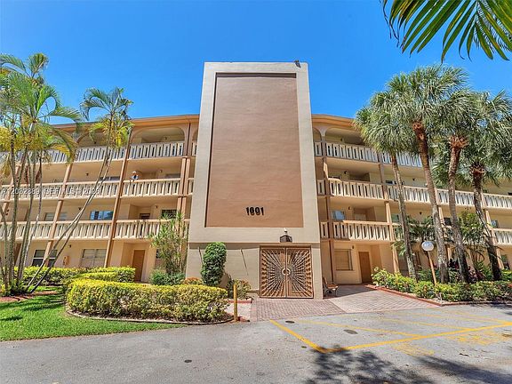 5th image of 1601 Abaco Dr APT F3
