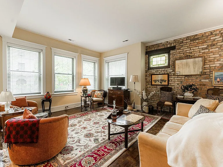 454 W Wrightwood Ave #2A — Photo 3