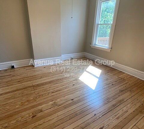 4th image of 4950 Magnolia Ave Unit 2