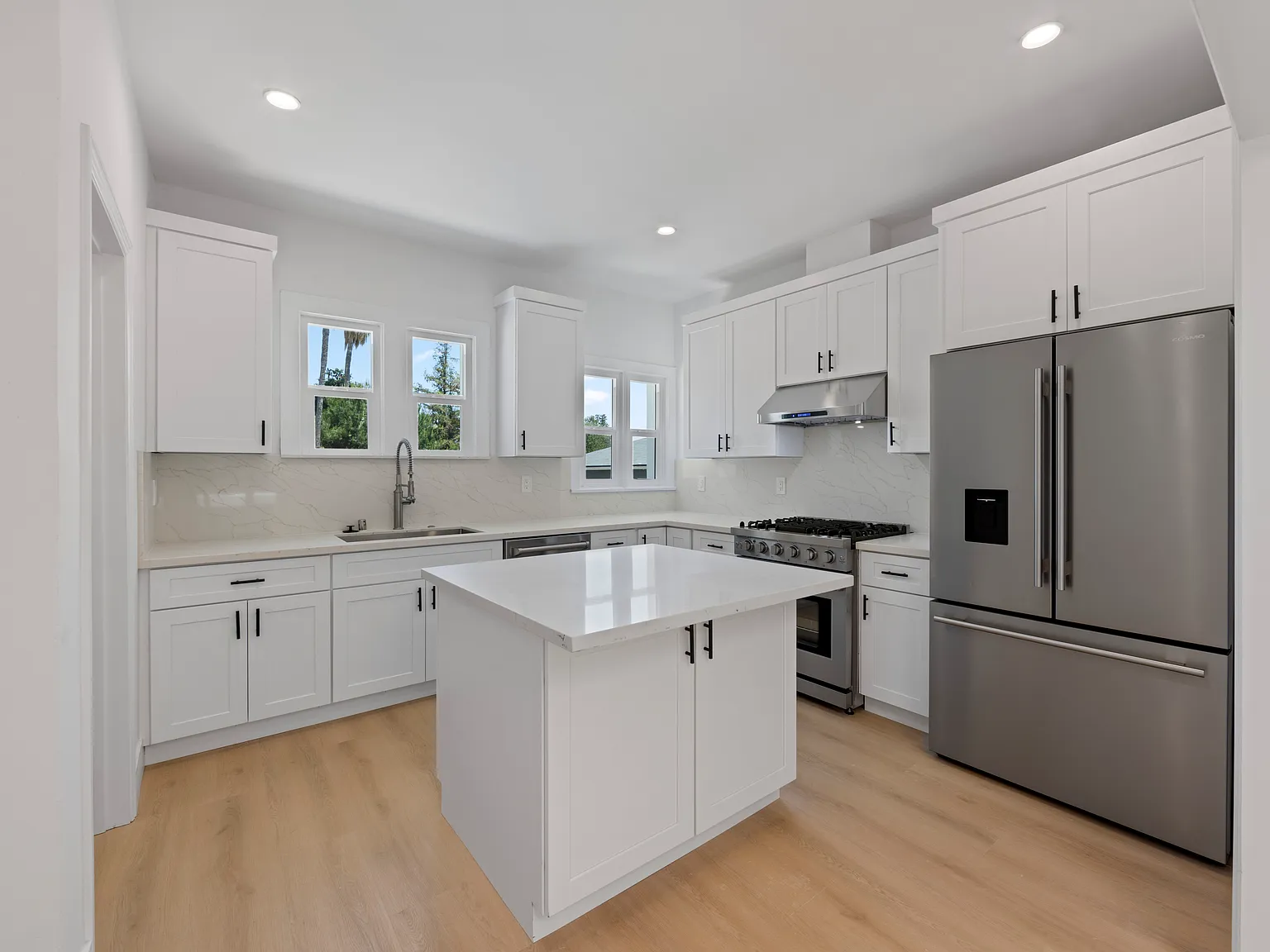 606 S Lake Ave — Photo 2
