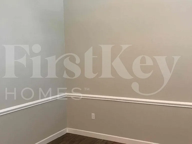 2224 Palmview Cir E — Photo 3