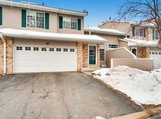 817 Grandview Way, Hudson, WI 54016