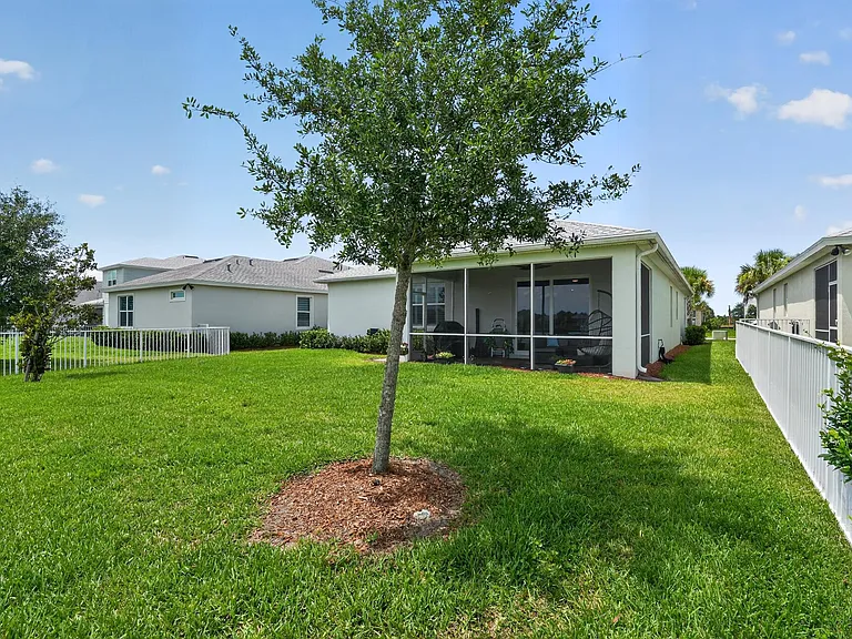 10430 SW Captiva Dr — Photo 33