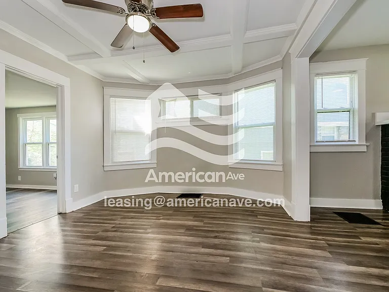 1753923_005_dining_room_13734120.jpg