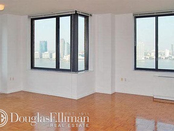 2nd image of 41 River Ter APT 3004