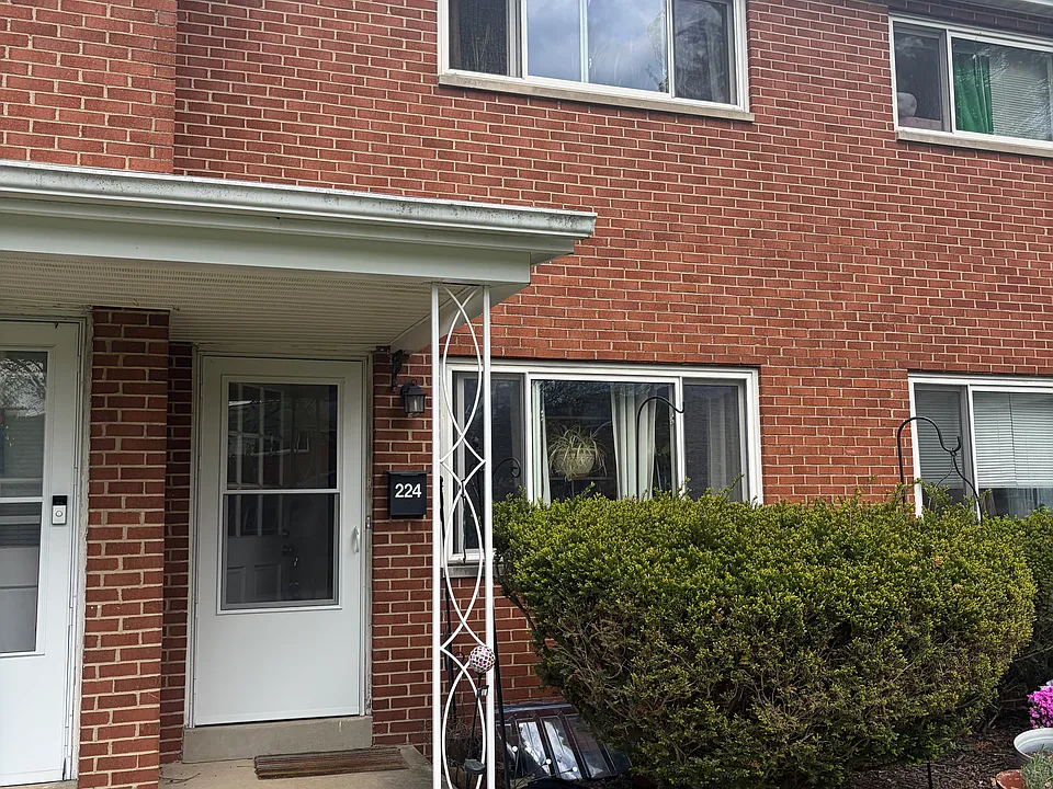 220-226 Broad Meadows Blvd #220
