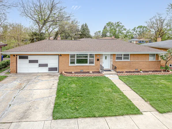 6810 W 109th St, Worth, IL 60482