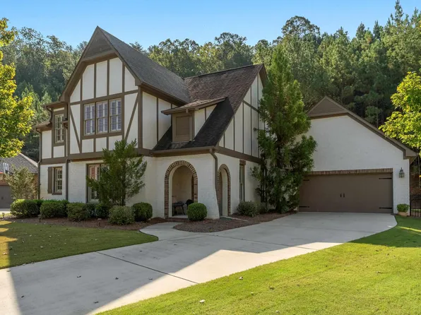 1747 Creekside Dr, Hoover, AL 35244