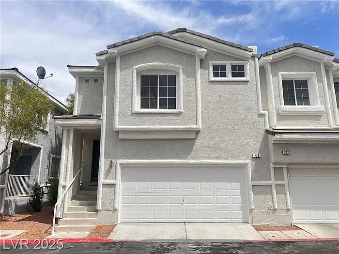 228 Friendly Ct — Photo 2