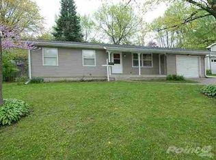 3010 Radcliffe Ave, Iowa City, IA 52245