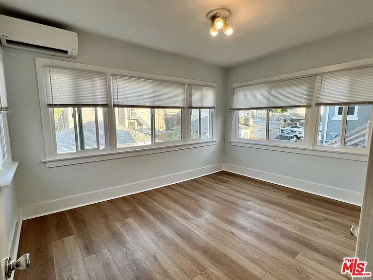 1216 5th Ave — Photo 31