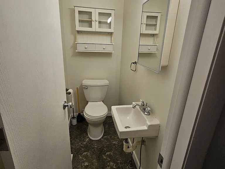 2901 Staten Ave #15 — Photo 11