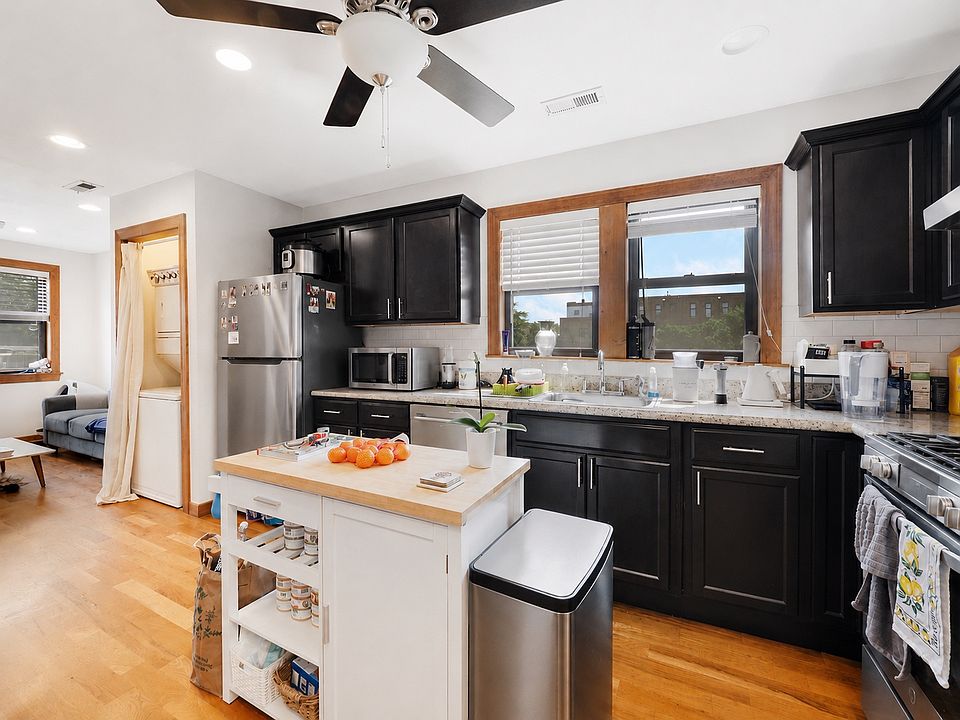 1st image of 1148 W Belmont Ave #3