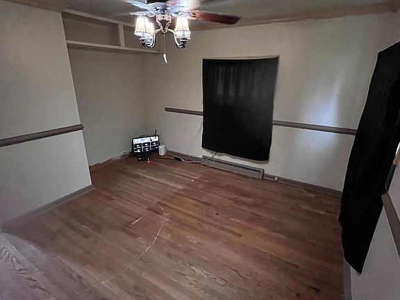 4th image of 2070 Sandalwood Ct