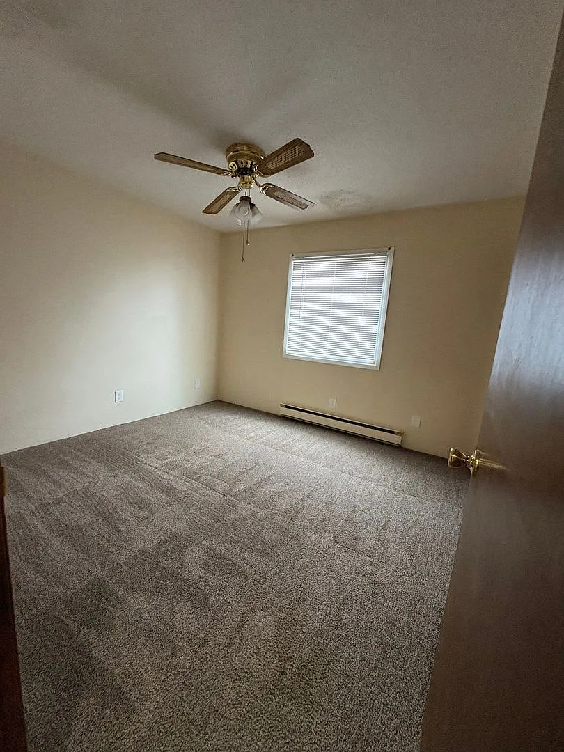 Wedgewood Apartments — Photo 4