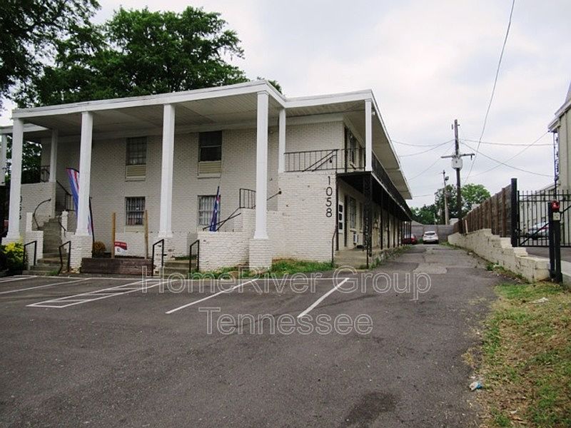 1st image of 1058 Poplar Ave APT 6