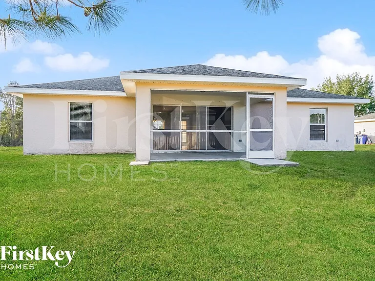 363 Claridge Cir — Photo 15