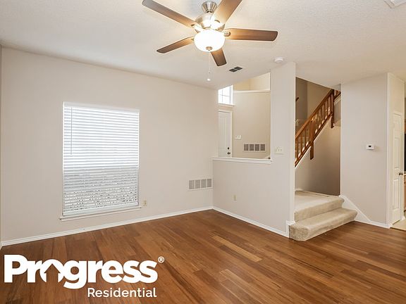 4th image of 1045 Twin Creek Dr