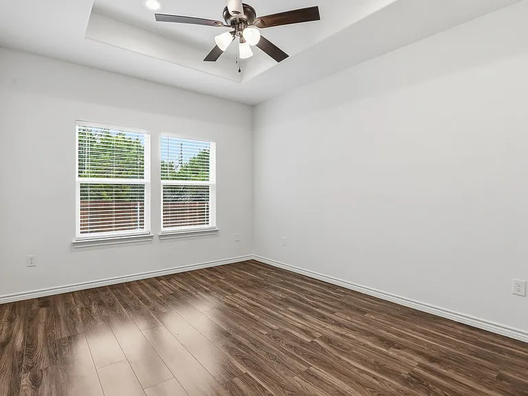 5718 Barkridge Dr — Photo 13