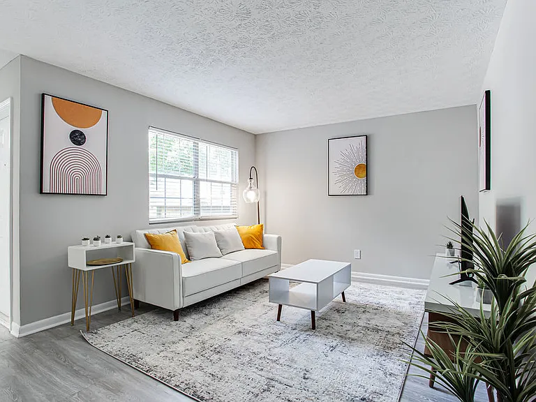 The Cobb Apartments-Townhomes — Photo 3
