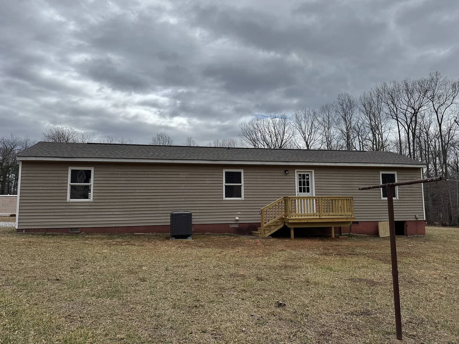 2 bed, 900 sqft, $1,300 — Photo 2