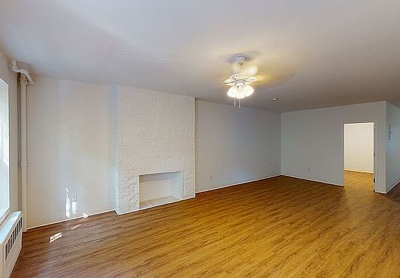 4th image of 105 W 16th St APT 2