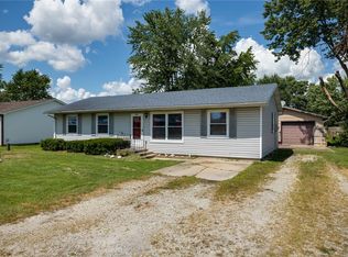 206 W Jaycee Ave, Effingham, IL 62401