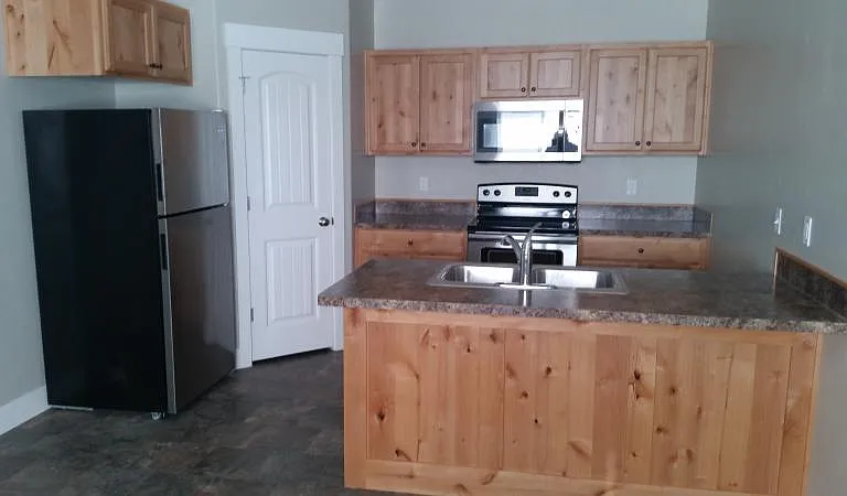 685 N Park Ave #A — Photo 2