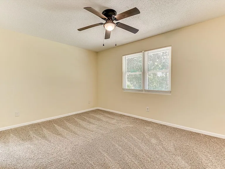 4532 Hillside Dr — Photo 19